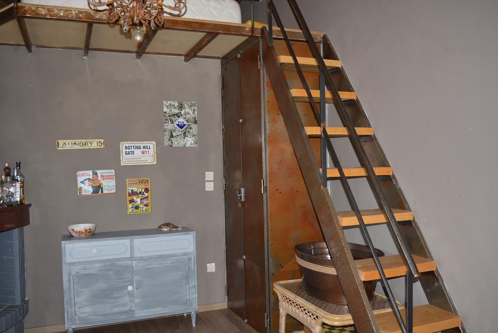 Varkiza'S Cottages Bagian luar foto