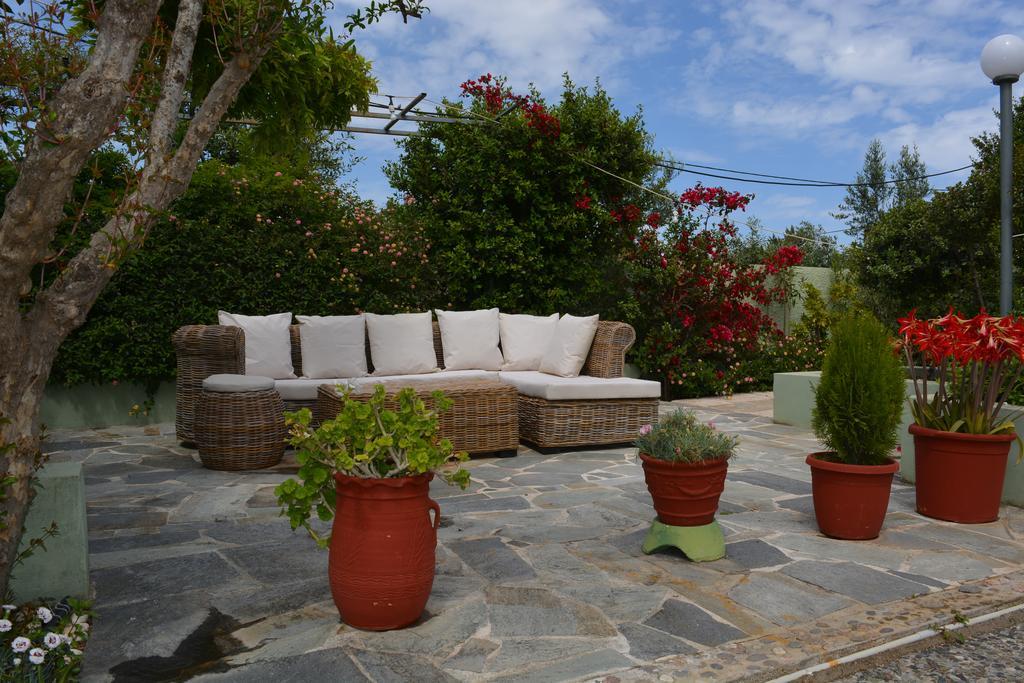 Varkiza'S Cottages Bagian luar foto