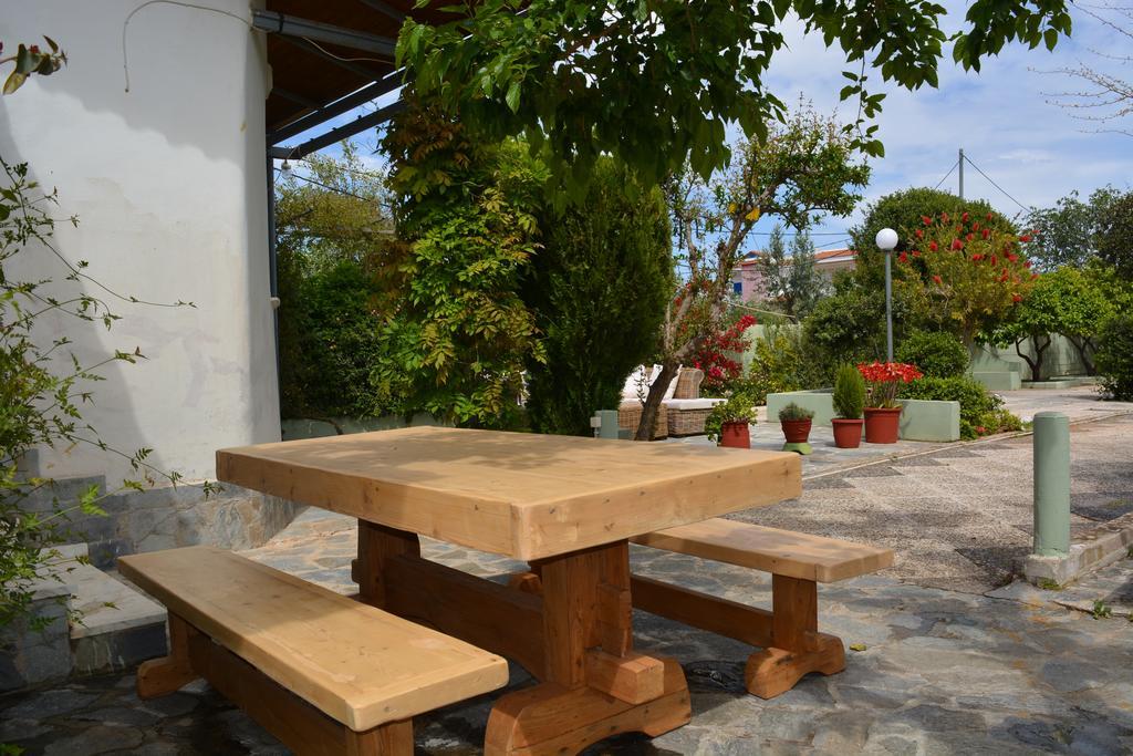 Varkiza'S Cottages Bagian luar foto