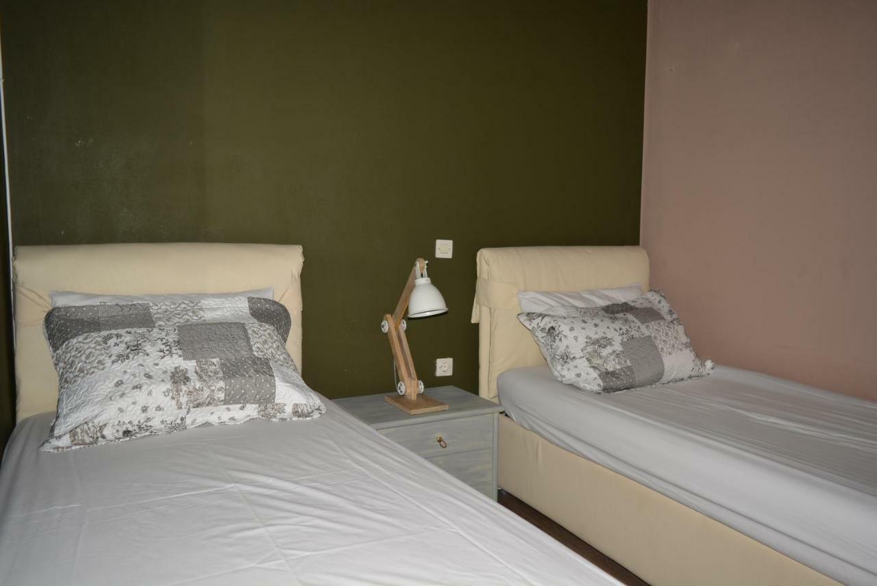 Varkiza'S Cottages Bagian luar foto