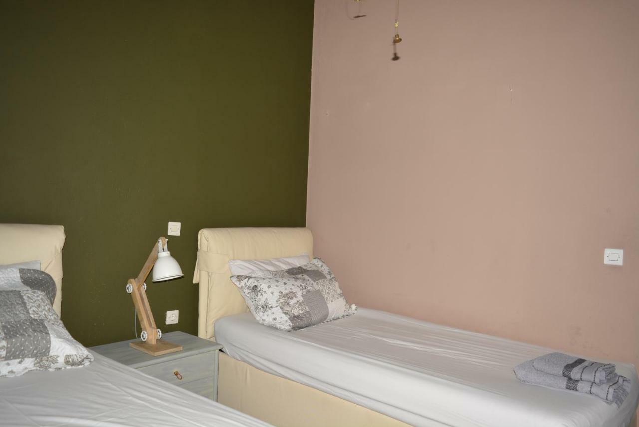 Varkiza'S Cottages Bagian luar foto