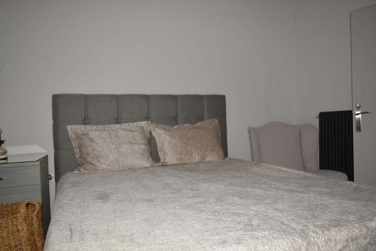 Varkiza'S Cottages Bagian luar foto